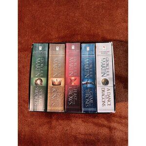 A GAME OF THRONES - A SONG OF ICE AND FIRE‎ 5 BOOK BOX SET - GEORGE R.R. MARTIN